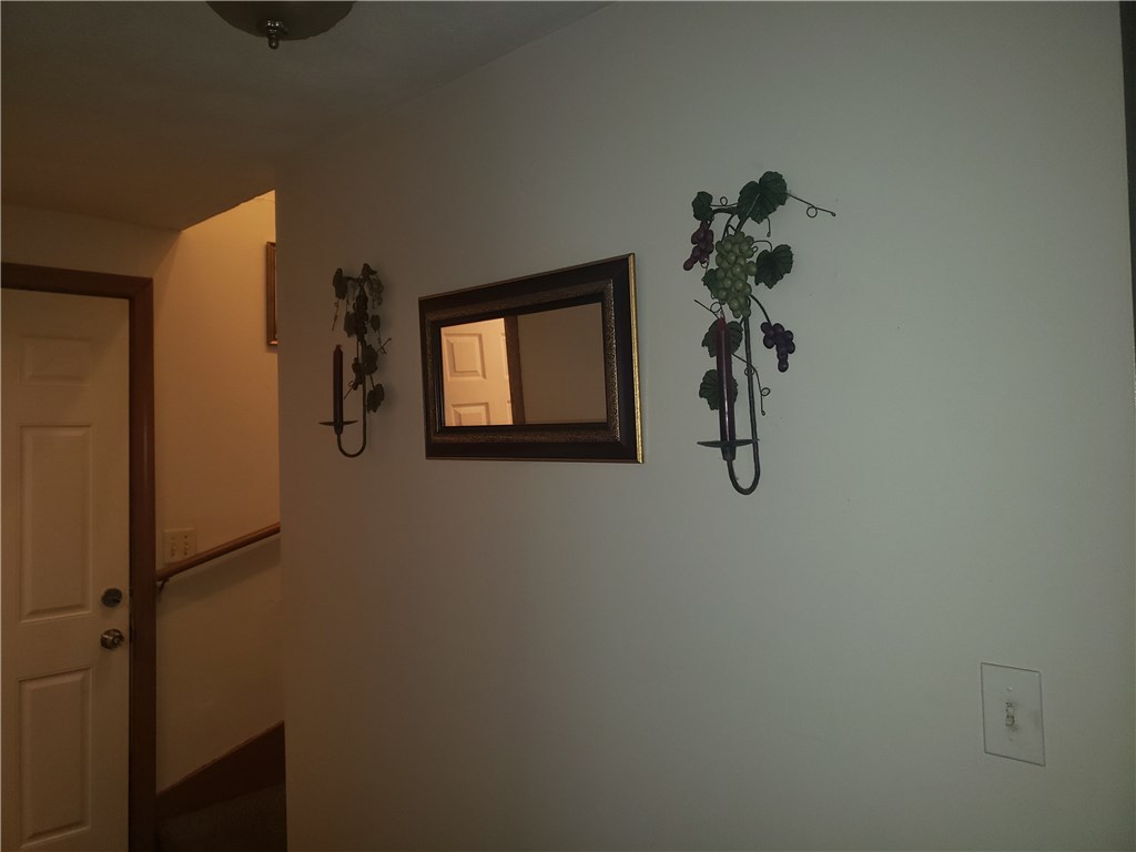 57 Ridgeway Avenue Providence, RI 02909 - Photo 19 of 23
