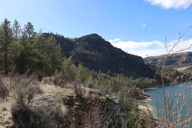 $149,000 | 21155 Lake Roosevelt Boulevard, Creston, WA 99117