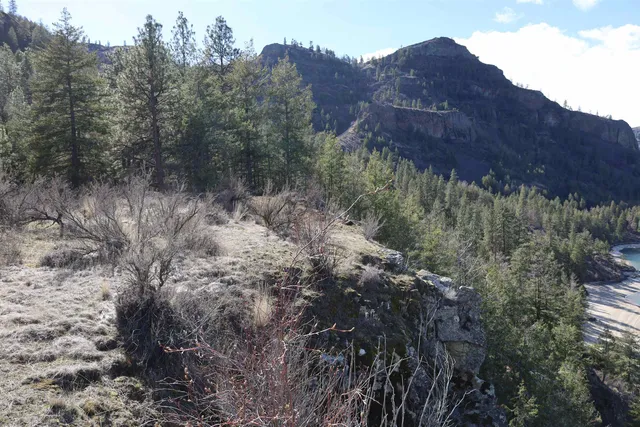 $149,000 | 21155 Lake Roosevelt Boulevard, Creston, WA 99117