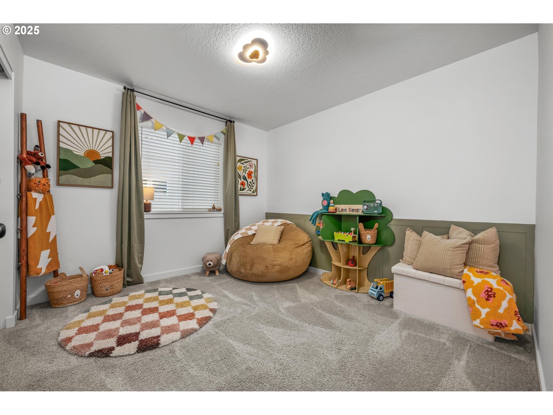 2427 South Linden Street Cornelius, OR 97113 - Photo 29 of 37 a bedroom with a bed and a window