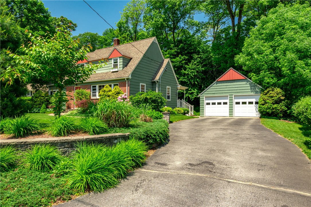 131 Winter Street Woonsocket, RI 02895 - Photo 3 of 33 Gallery Image 3