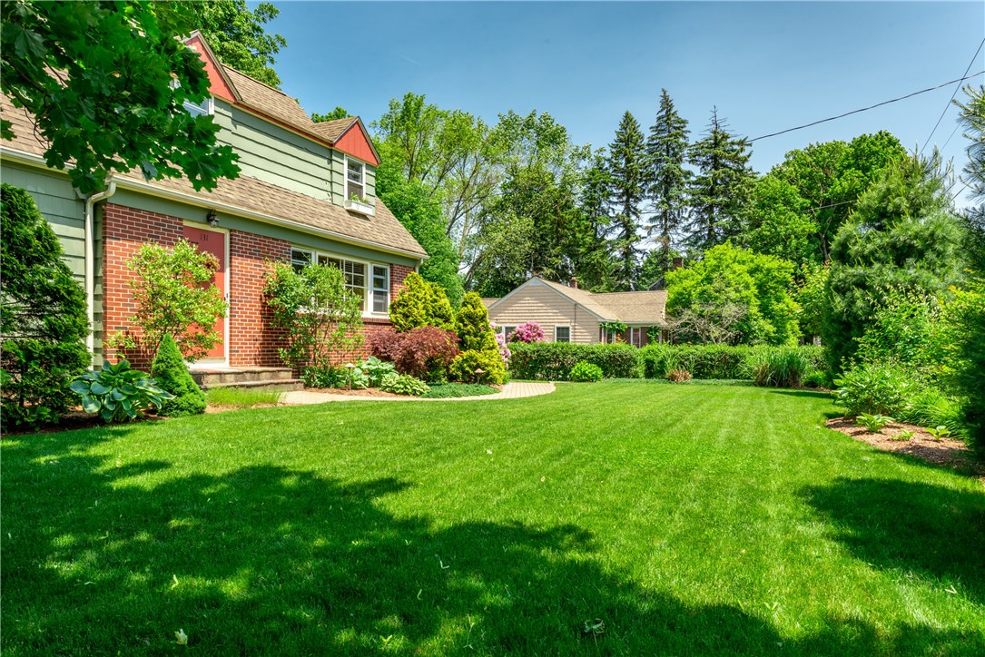 131 Winter Street Woonsocket, RI 02895 - Photo 4 of 33 Gallery Image 4