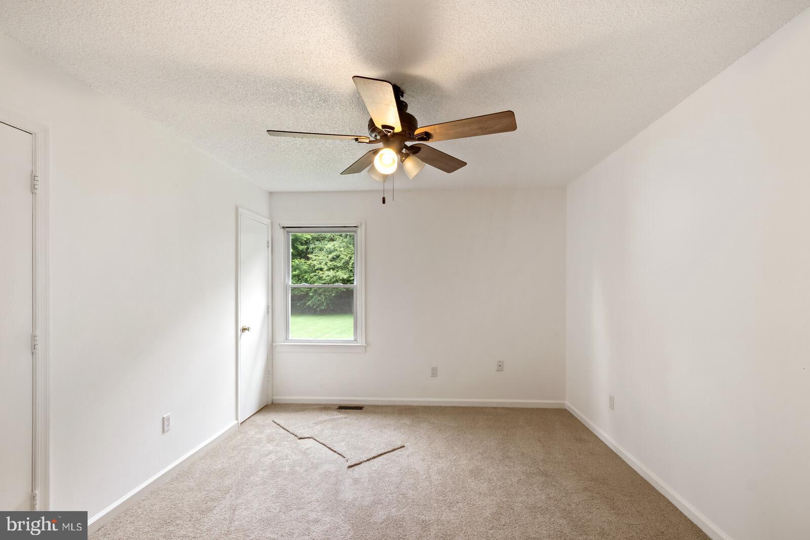 18 Lea Road Colonial Beach, VA 22443 - Photo 16 of 26 Master BR