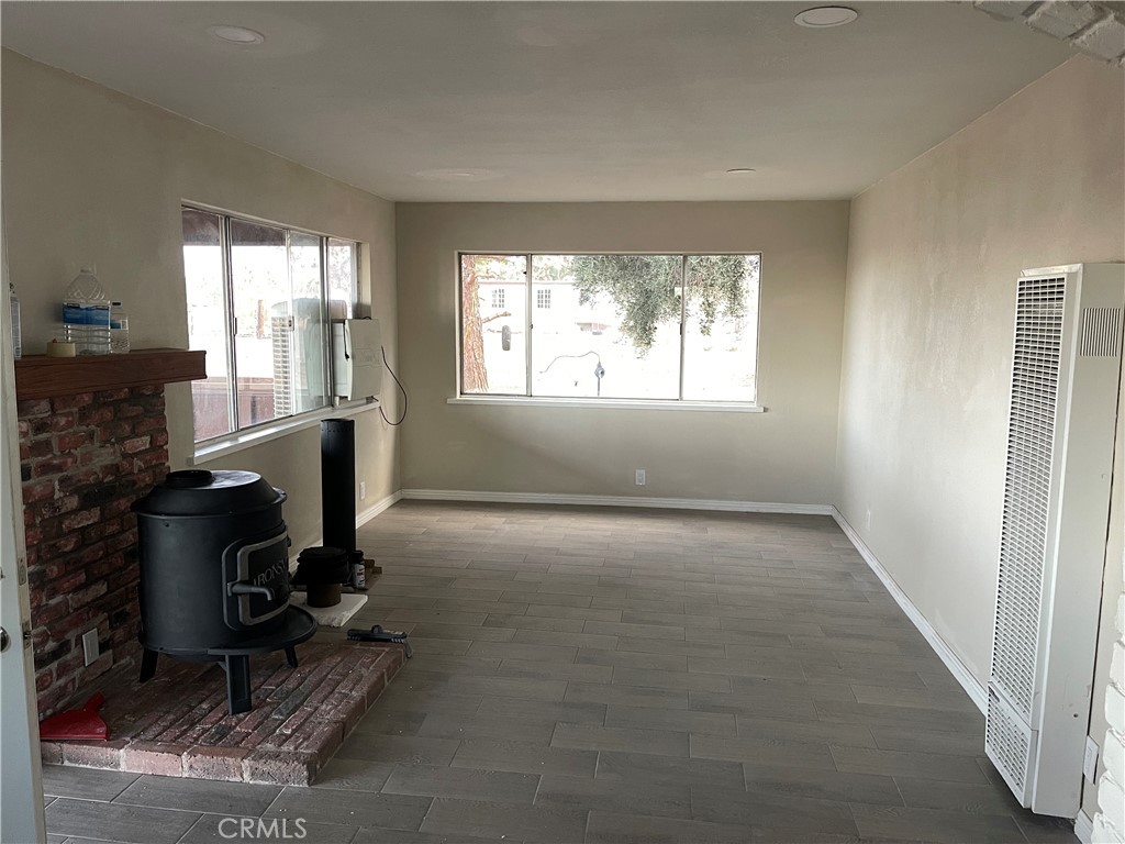 2845 Del Rosa Road Phelan, CA 92371 - Photo 13 of 15 Living room