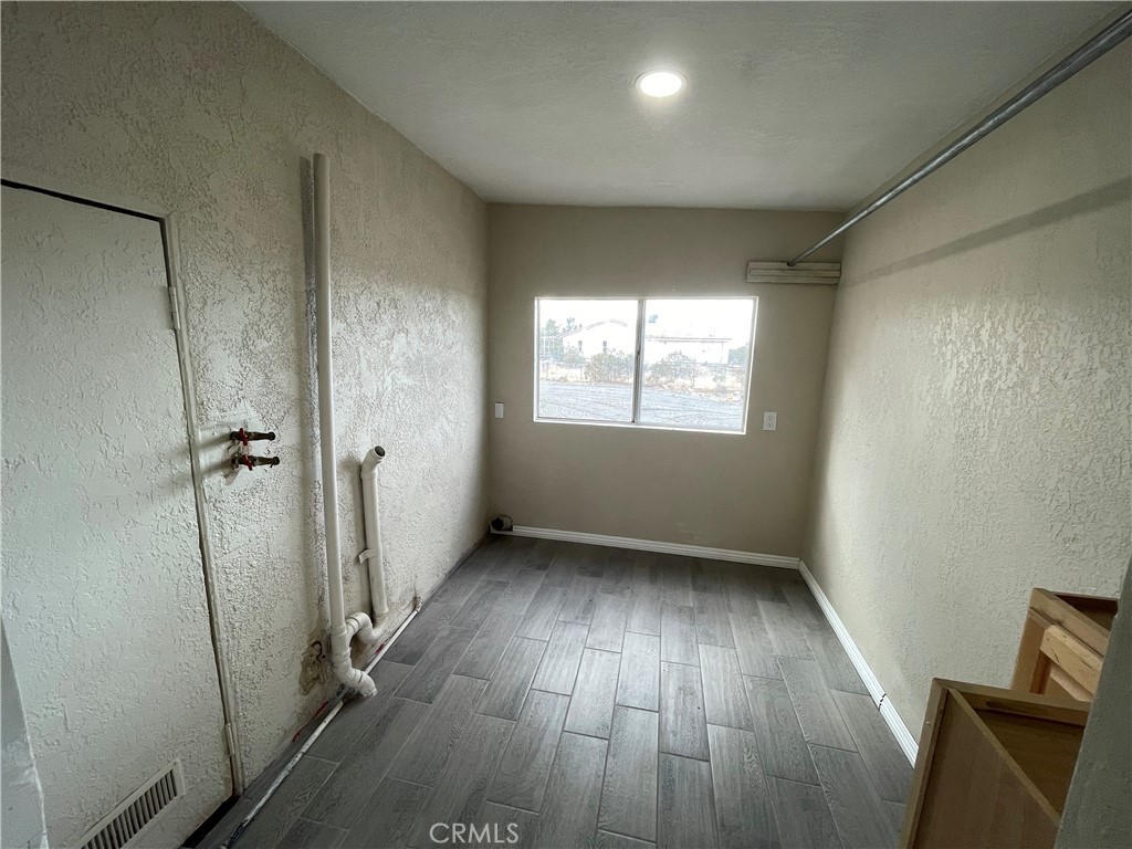 2845 Del Rosa Road Phelan, CA 92371 - Photo 15 of 15 Laundry
