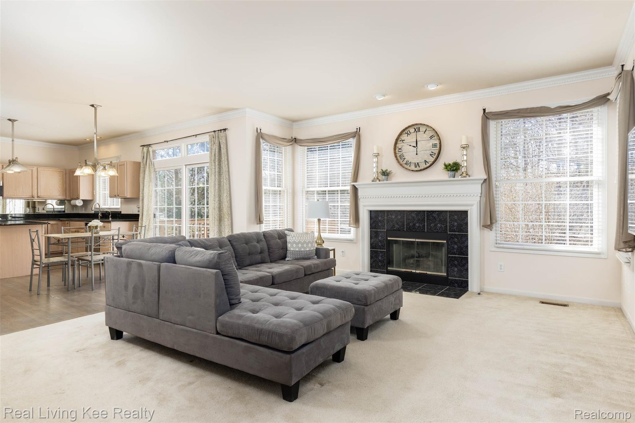 4240 Holly Lane Rochester, MI 48306 - Photo 10 of 45 4240 Holly Ln-10.jpg