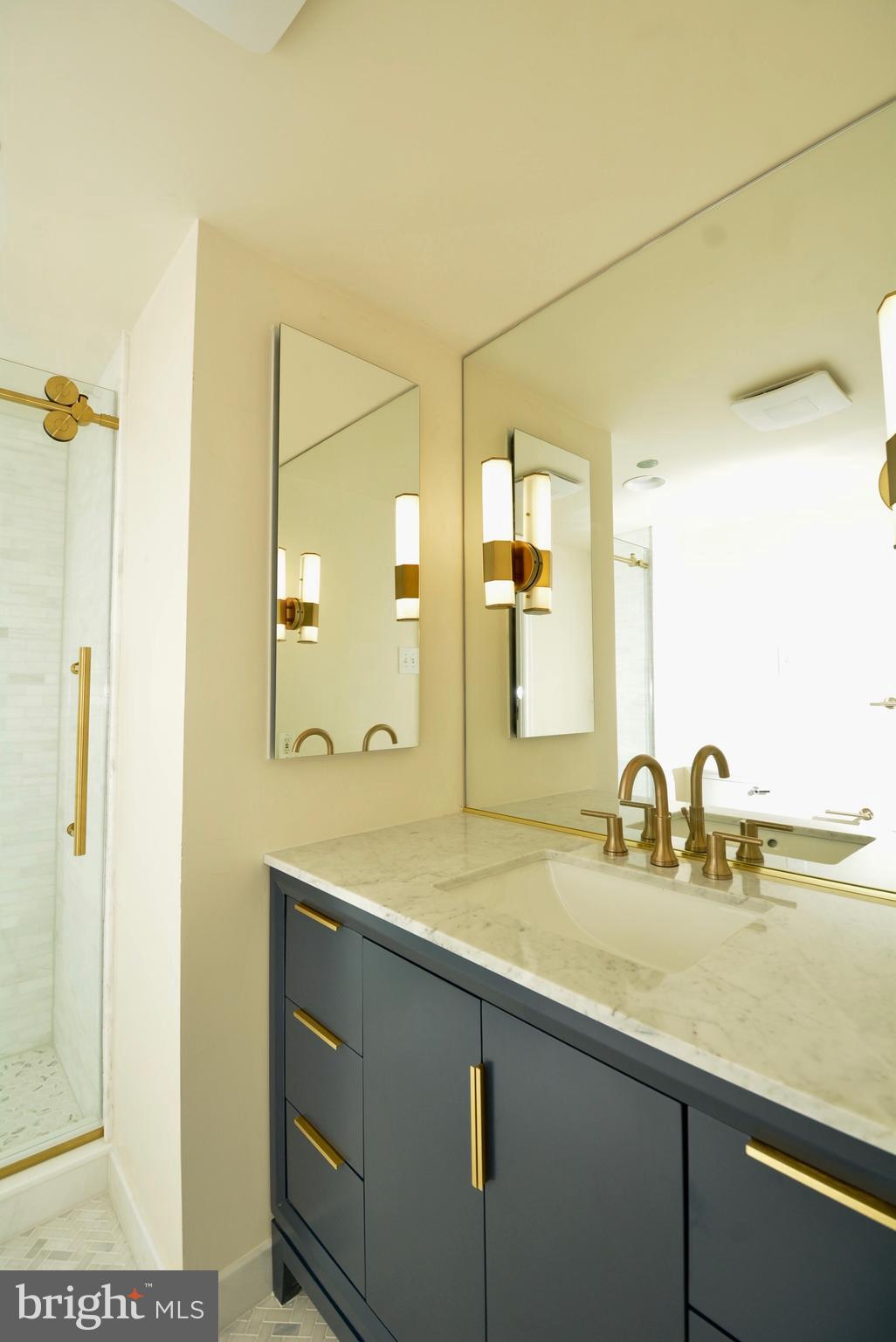 1301 North Courthouse Road, Unit 1512 Arlington, VA 22201 - Photo 24 of 37 Primary Bath--elegant