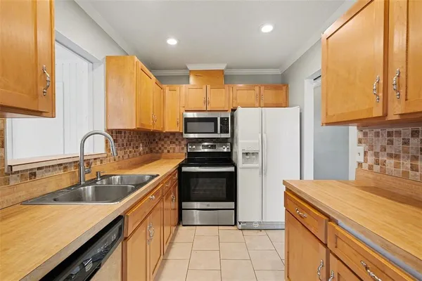 $122,500 | 401 Finchley Court, Unit A, Sun City Center, FL 33573