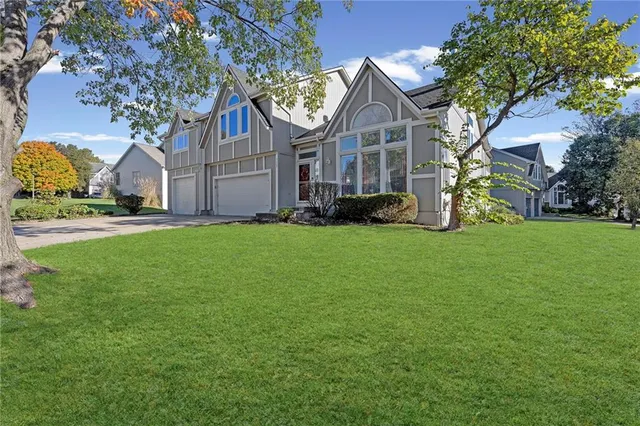 $490,000 | 5307 Noble Street, Shawnee, KS 66226