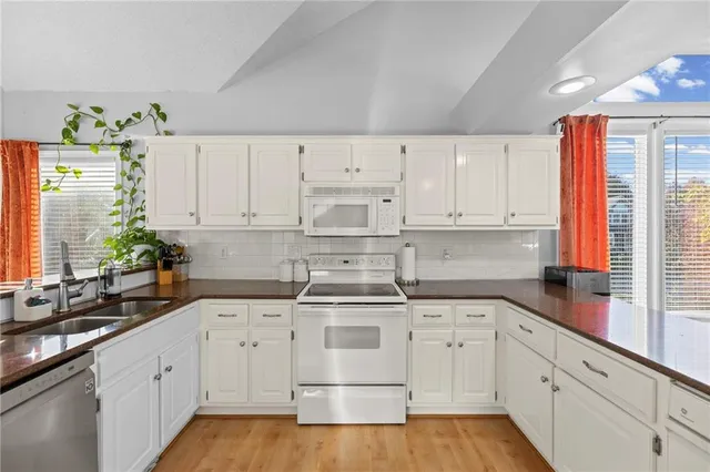 $490,000 | 5307 Noble Street, Shawnee, KS 66226