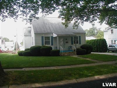 432 Birch Road Hellertown, PA 18055 - Photo 2 of 9 Gallery Image 2