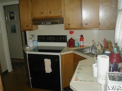 432 Birch Road Hellertown, PA 18055 - Photo 4 of 9 Gallery Image 4