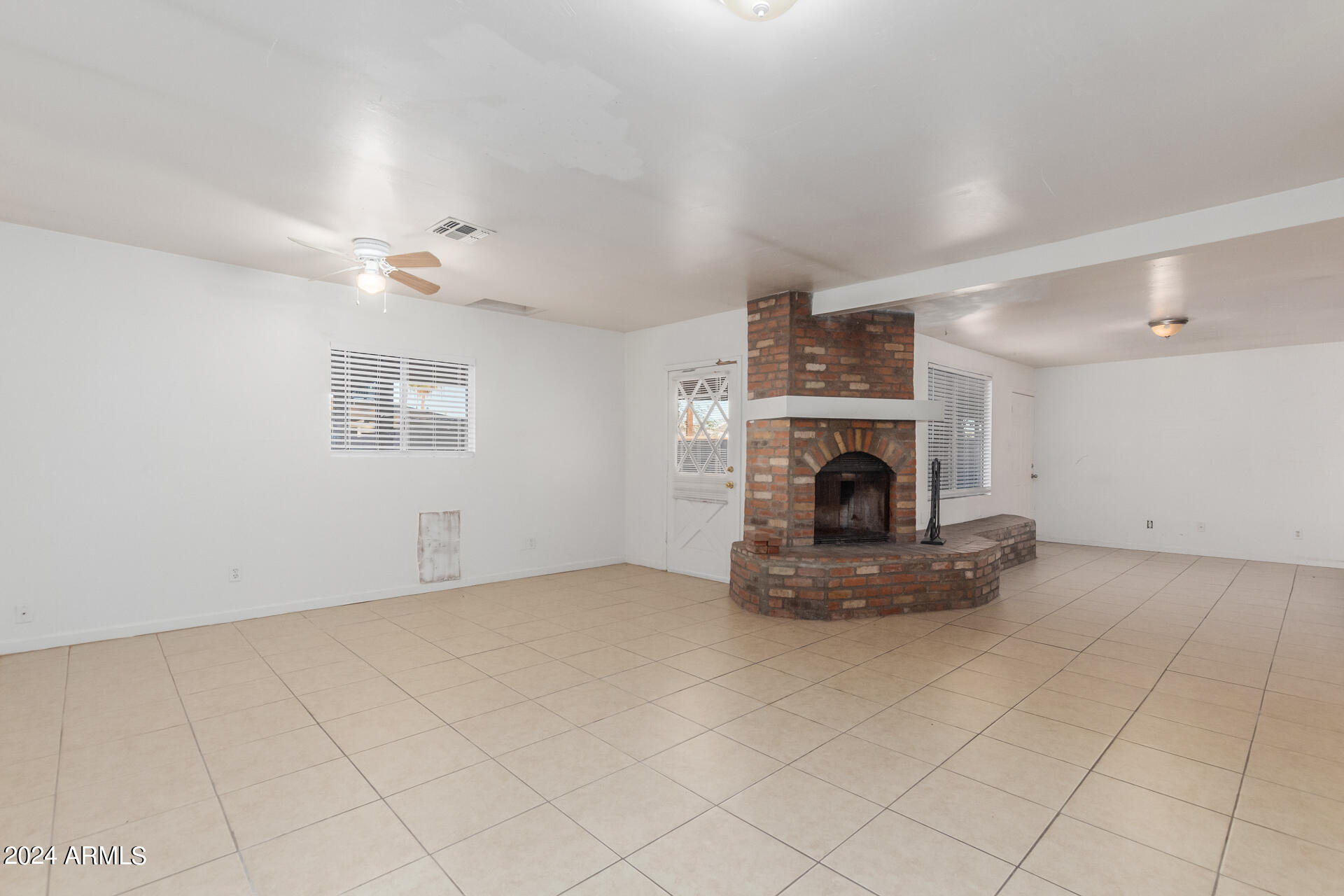 2730 West Ruth Avenue Phoenix, AZ 85051 - Photo 9 of 45 0012-09-Ruth