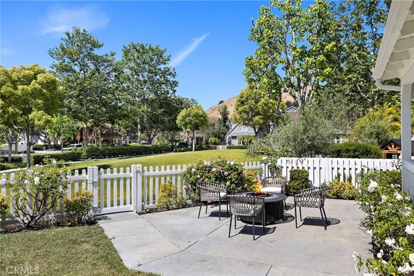 $1,099,900 | 6 Cedar Haven Farm, Ladera Ranch, CA 92694