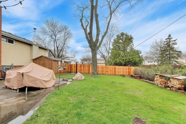 $550,000 | 2819 North Kennicott Avenue, Arlington Heights, IL 60004