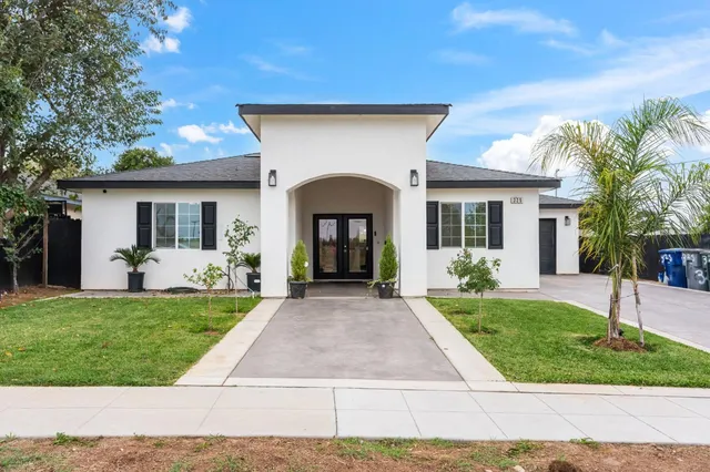 $375,000 | 325 West Lorena Avenue, Fresno, CA 93706
