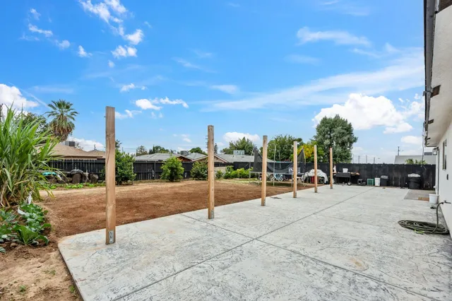 $375,000 | 325 West Lorena Avenue, Fresno, CA 93706