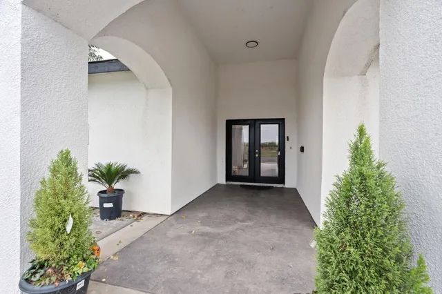 $375,000 | 325 West Lorena Avenue, Fresno, CA 93706