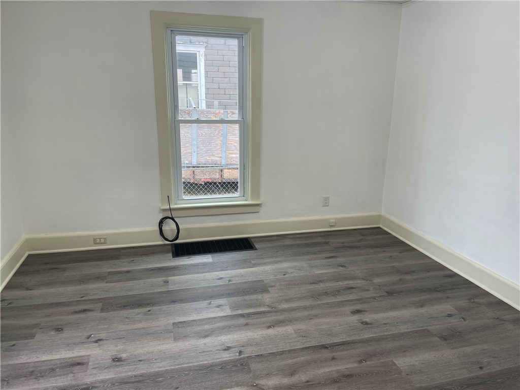 7 Wells Avenue Oneonta, NY 13820 - Photo 3 of 21