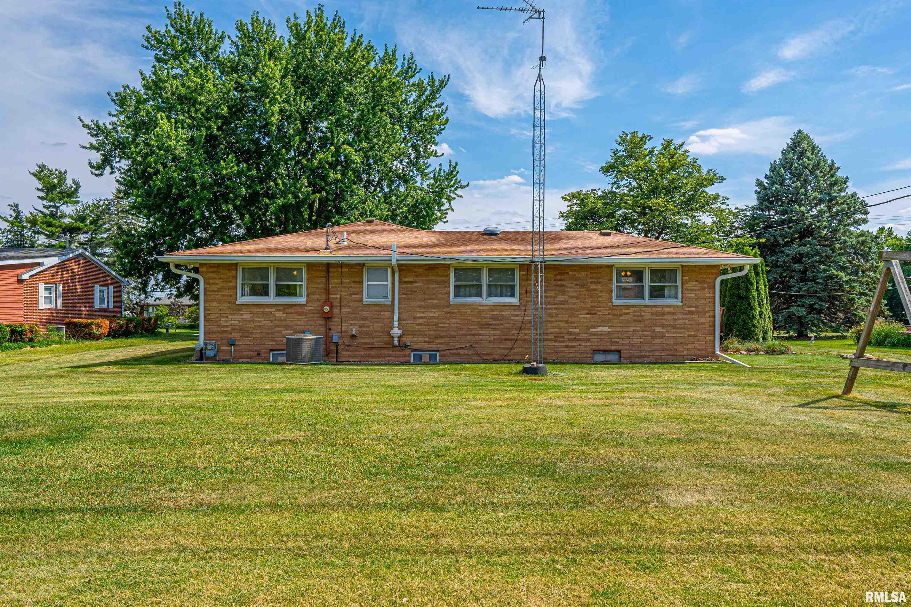 1346 Airport Road Lincoln, IL 62656 - Photo 34 of 38