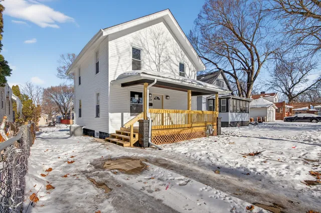 $160,000 | 1111 Loomis Street, Rockford, IL 61102