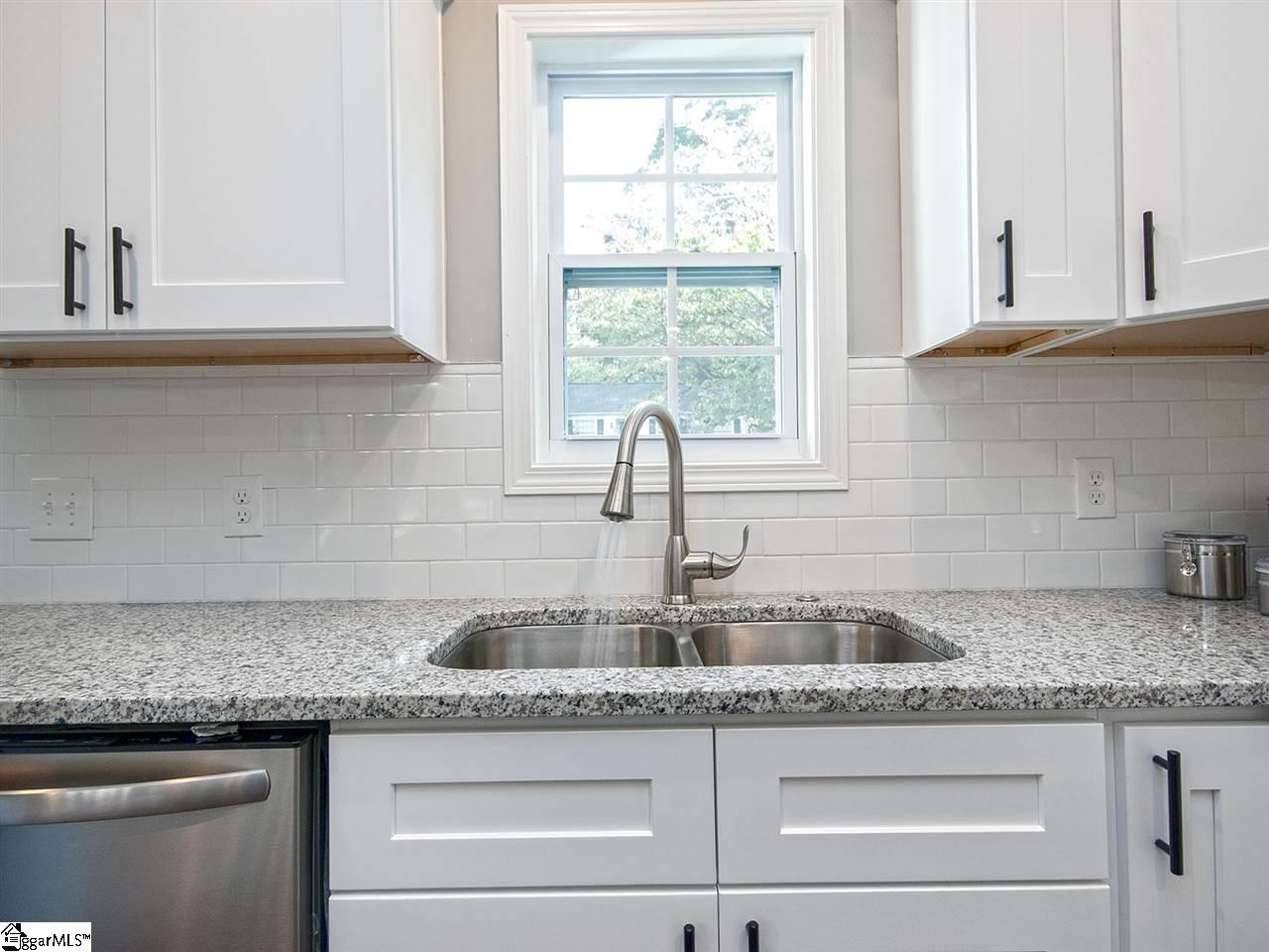 833 North Franklin Road Greenville, SC 29617 - Photo 13 of 36