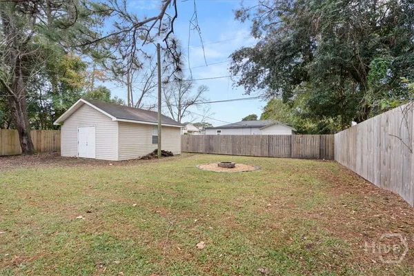 $2,600 | 325 Manor Drive, Savannah, GA 31404