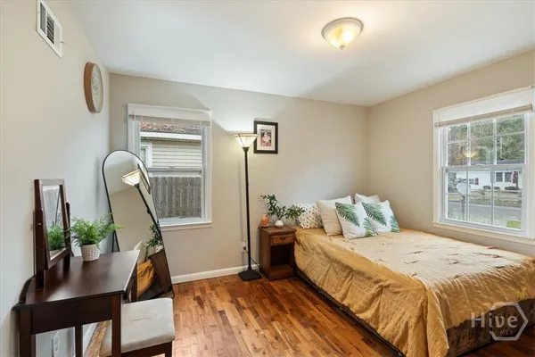 $2,600 | 325 Manor Drive, Savannah, GA 31404