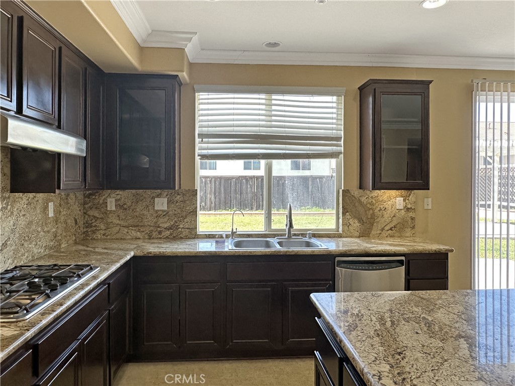 9549 Calico Trail Riverside, CA 92508 - Photo 11 of 34 Kitchen