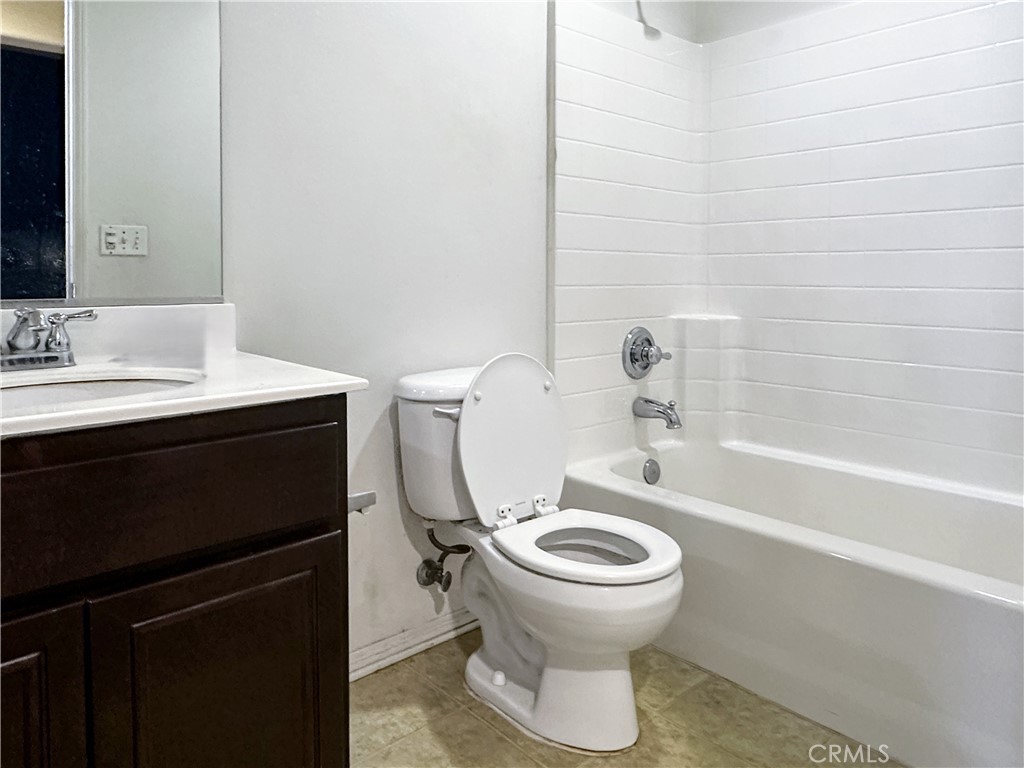 9549 Calico Trail Riverside, CA 92508 - Photo 15 of 34 Bathroom