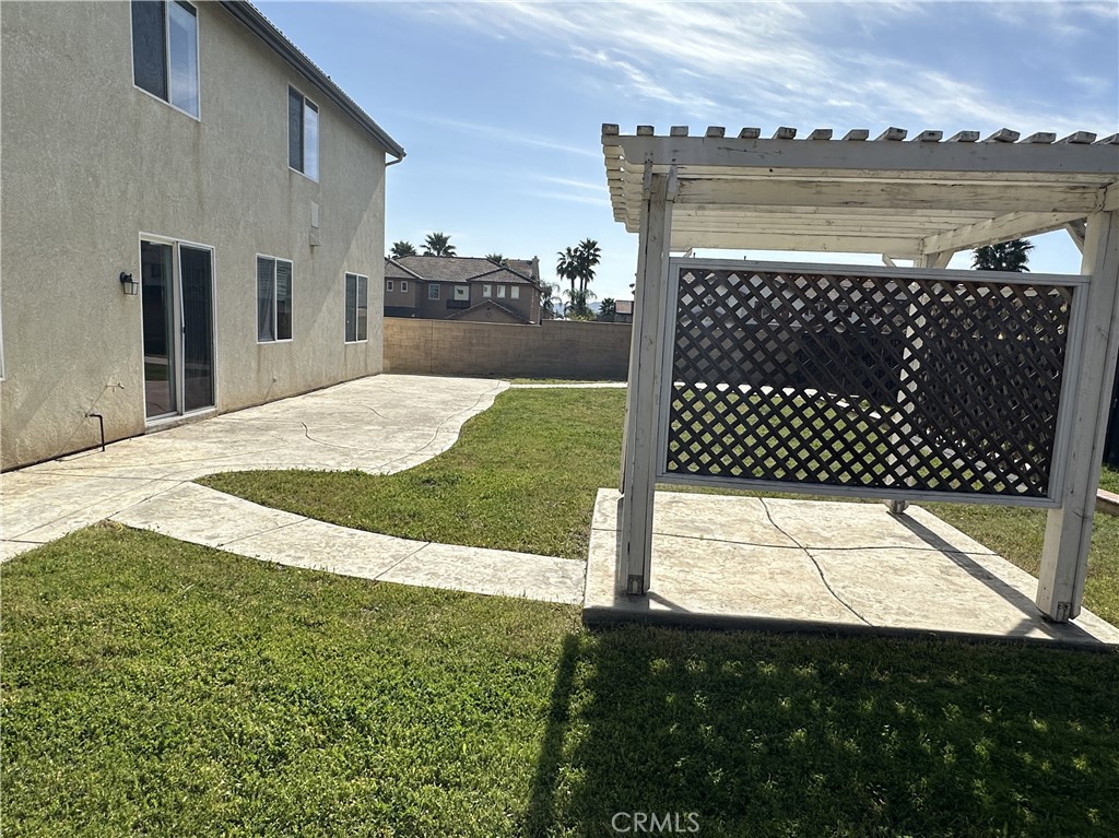 9549 Calico Trail Riverside, CA 92508 - Photo 41 of 46 a view of a terrace with a lake view