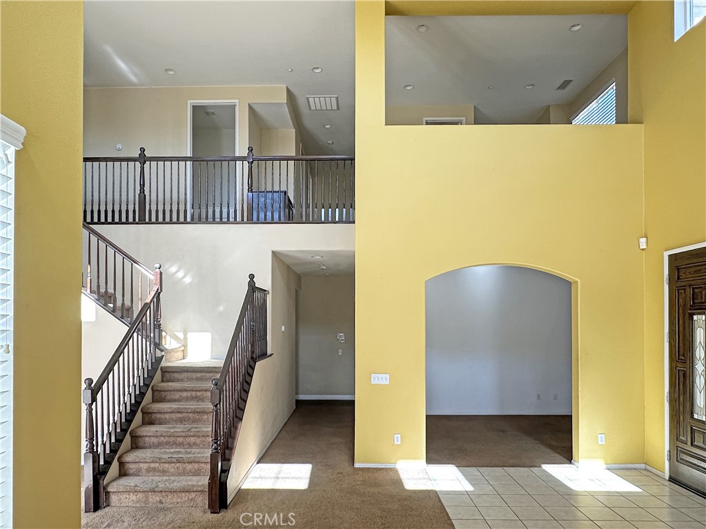 9549 Calico Trail Riverside, CA 92508 - Photo 5 of 34 Living Room