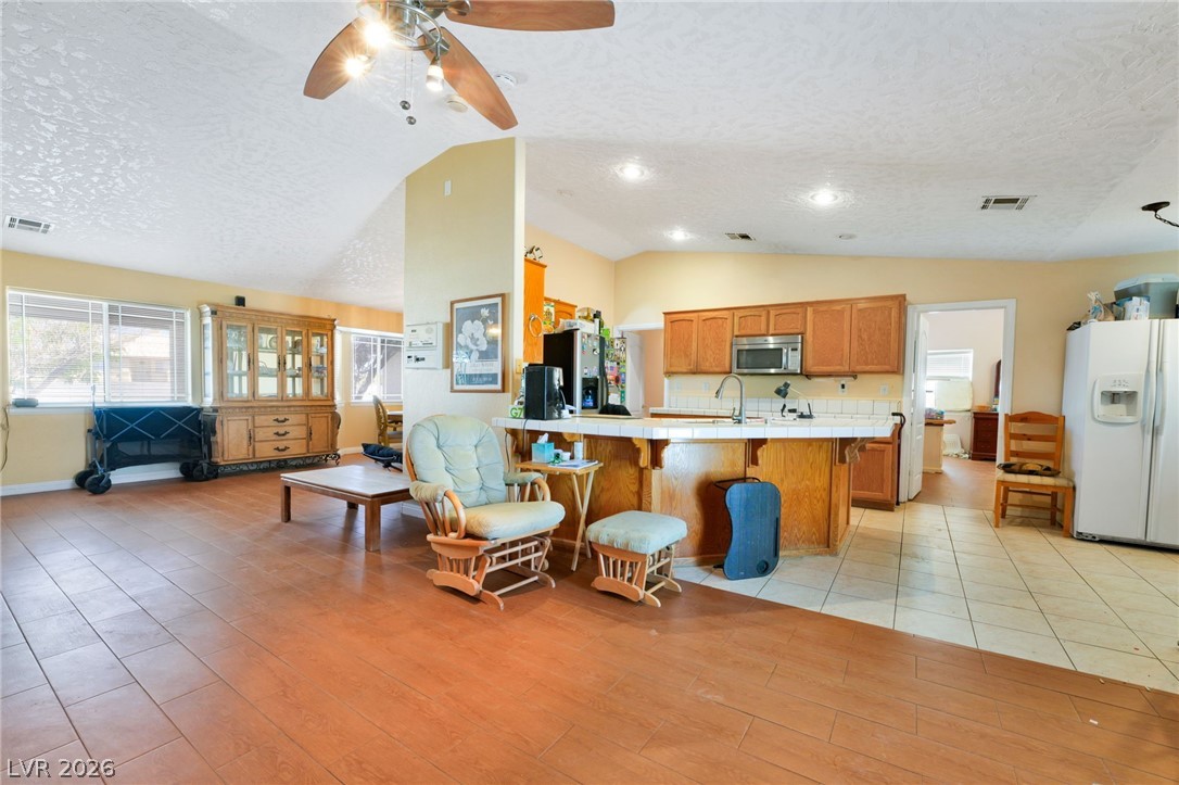 3261 Winery Road Pahrump, NV 89048 - Photo 8 of 37
