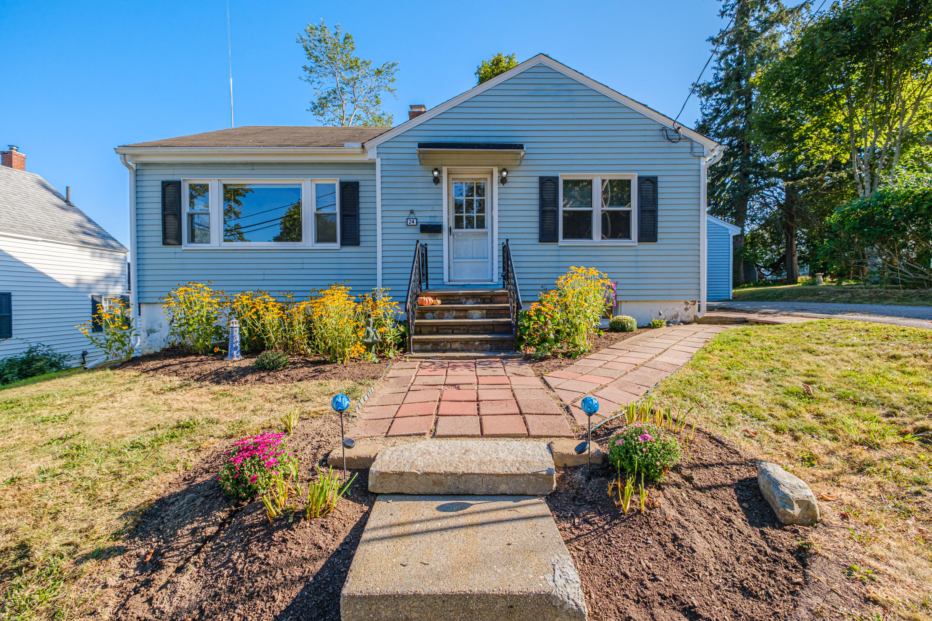 24 Spring Street Bath, ME 04530 - Photo 1 of 48 20250903gp-64004