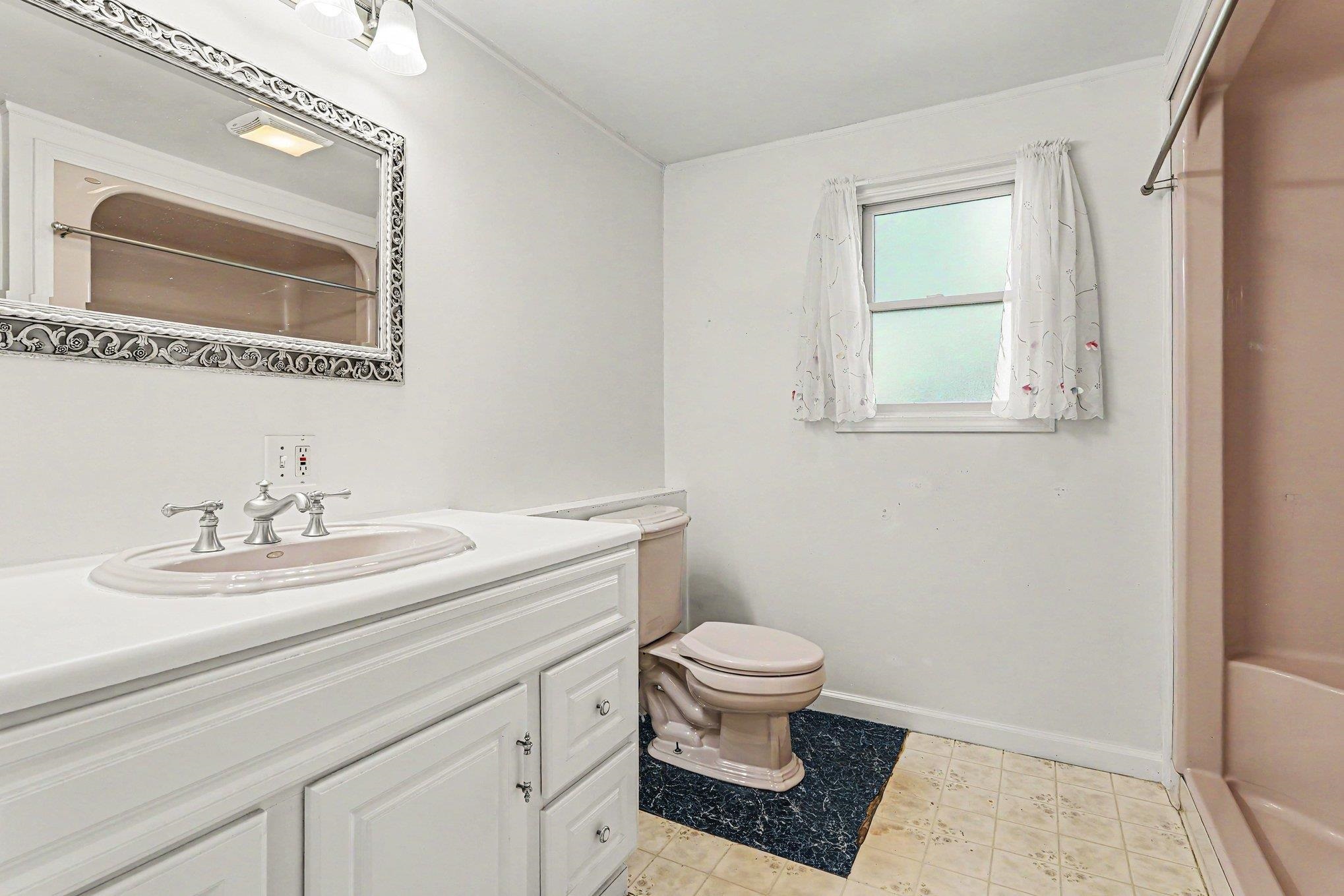 418 Cambridge Street Bay City, MI 48708 - Photo 13 of 26