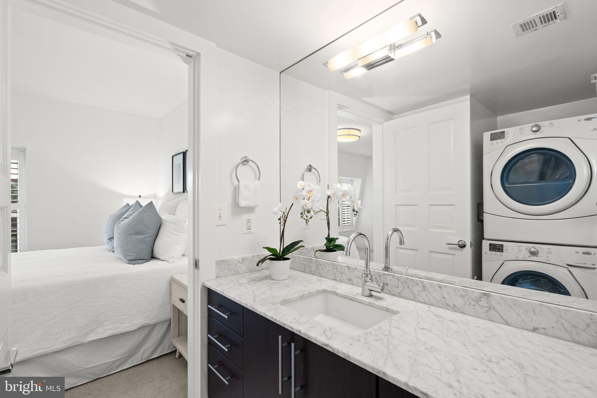 3246 N Street Northwest, Unit 4A Washington, DC 20007 - Photo 21 of 31 Bathroom