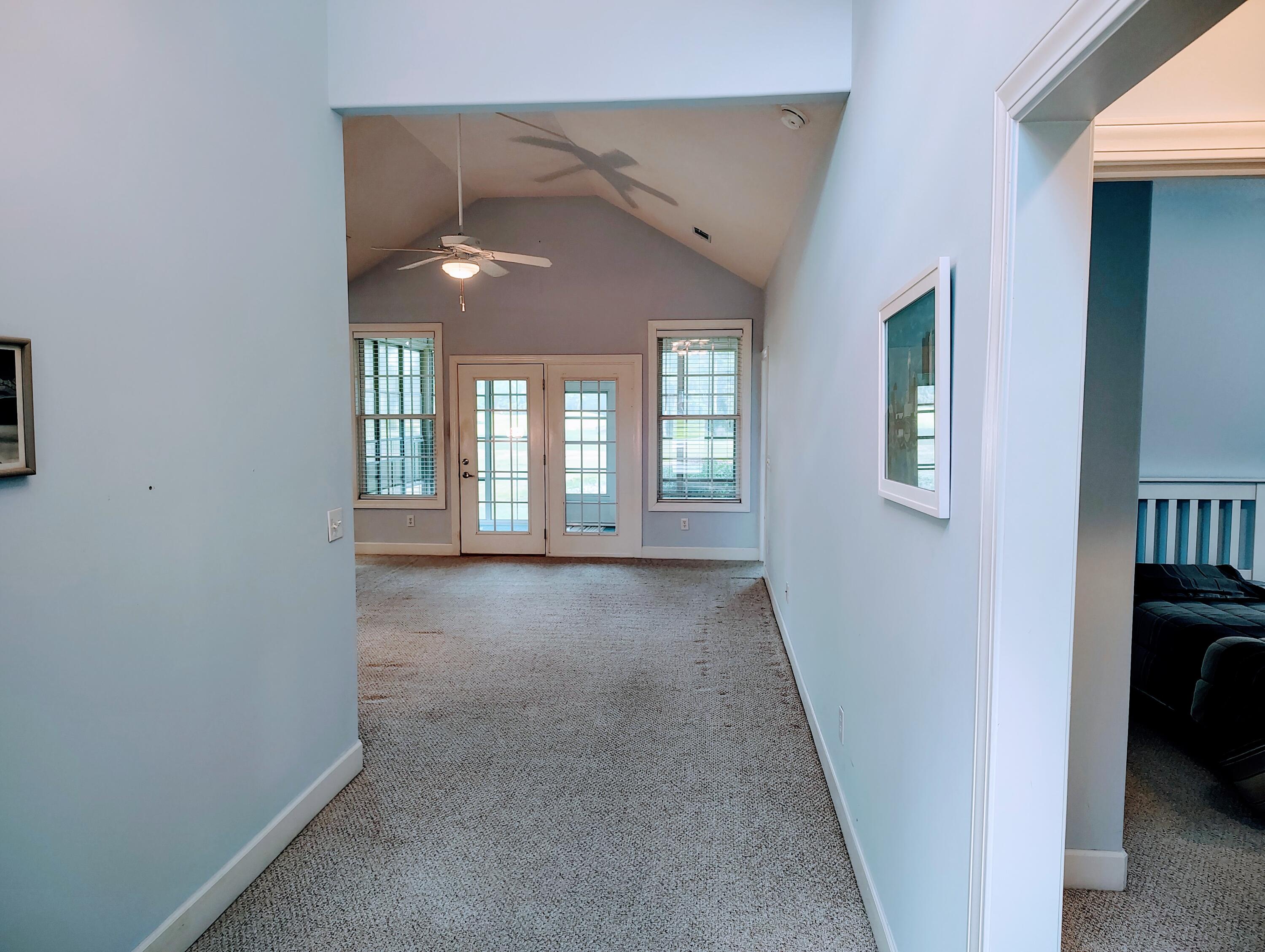 29 Lake Arbu Drive Manning, SC 29102 - Photo 12 of 54 Foyer