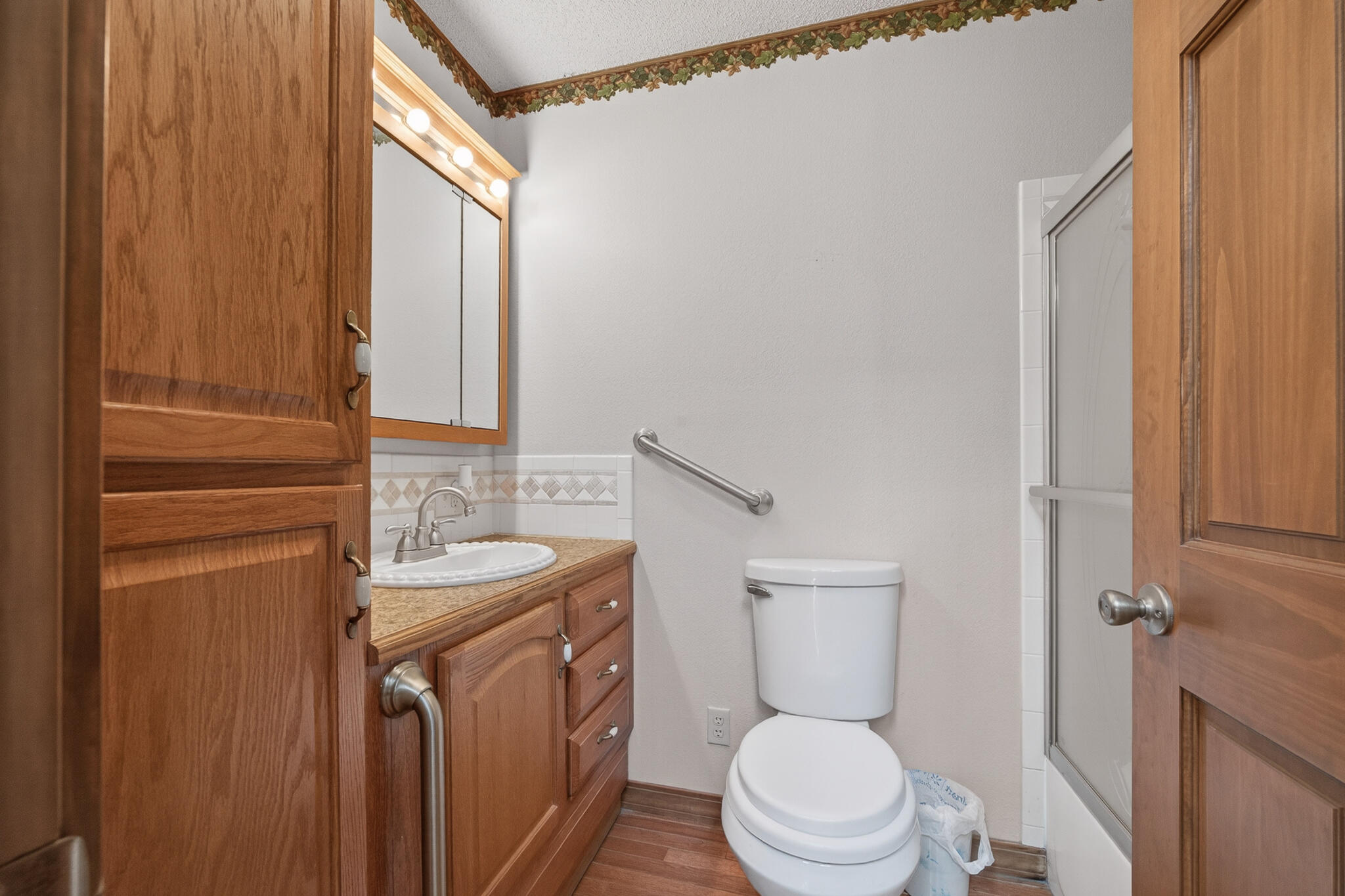 537 West Talmage Street Springfield, MO 65803 - Photo 24 of 72 Primary Bath