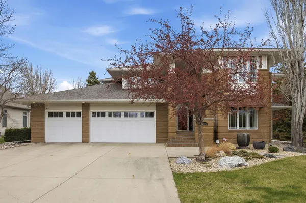 $927,000 | 4468 Oakcreek Drive South, Fargo, ND 58104
