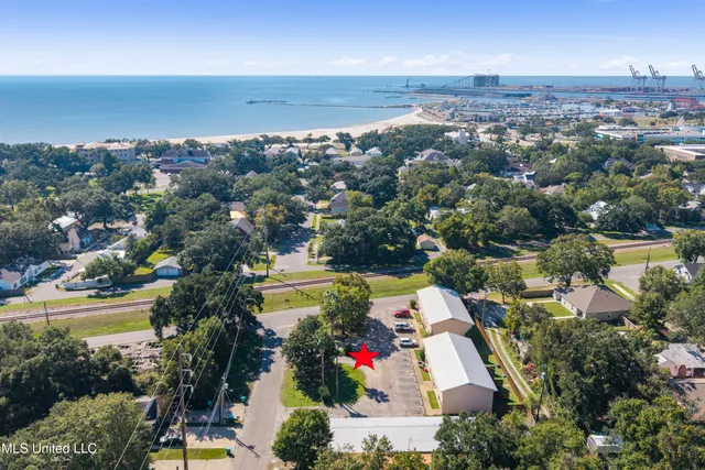 $1,200,000 | 1701 18th Avenue, Gulfport, MS 39501