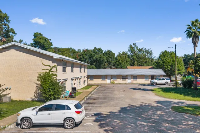 $1,200,000 | 1701 18th Avenue, Gulfport, MS 39501