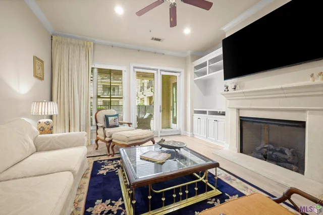 $550,000 | 998 Stanford Avenue, Unit 211, Baton Rouge, LA 70808