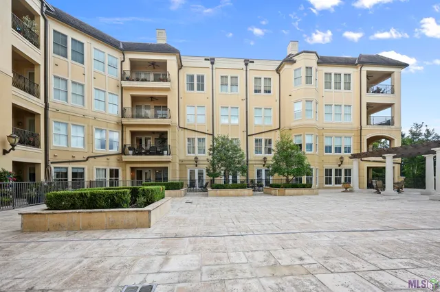 $550,000 | 998 Stanford Avenue, Unit 211, Baton Rouge, LA 70808