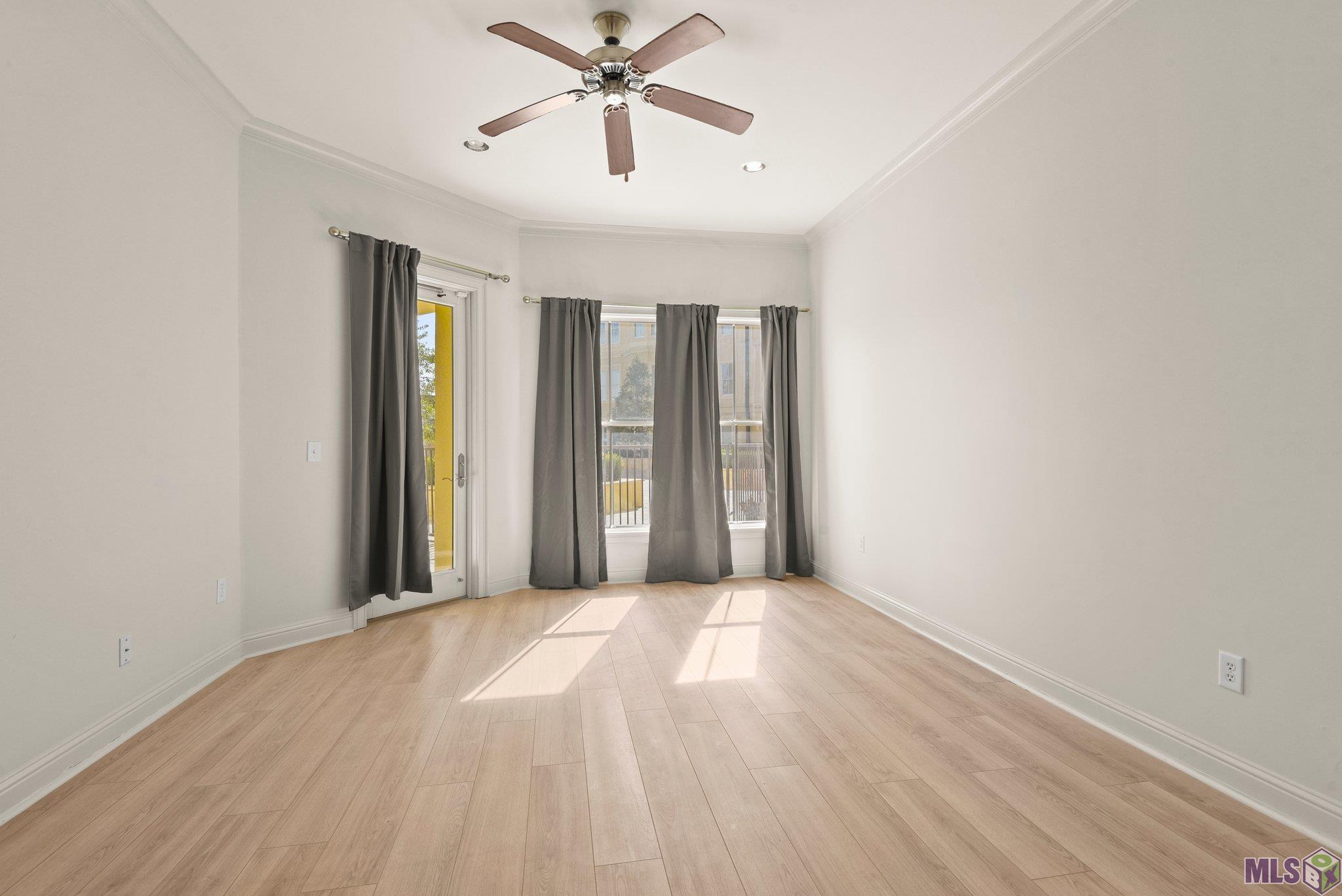 998 Stanford Avenue, Unit 211 Baton Rouge, LA 70808 - Photo 9 of 26 Primary Bedroom