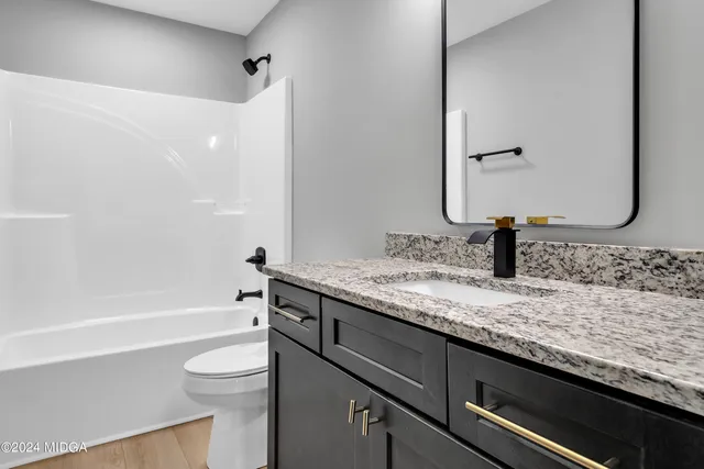 $399,900 | 417 Lakeview Place, Macon, GA 31211