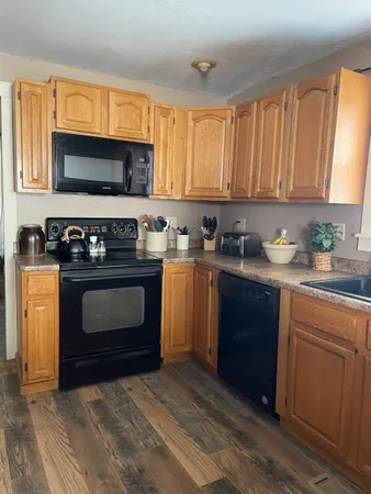 $299,999 | 37 Maple Street, Bradford, VT 05033