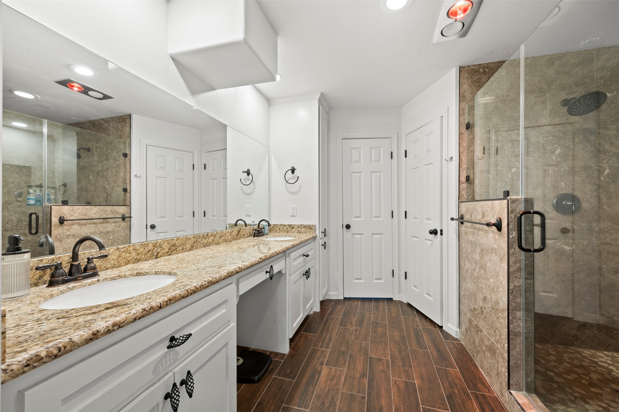 10507 Cypresswood Drive Houston, TX 77070 - Photo 13 of 27