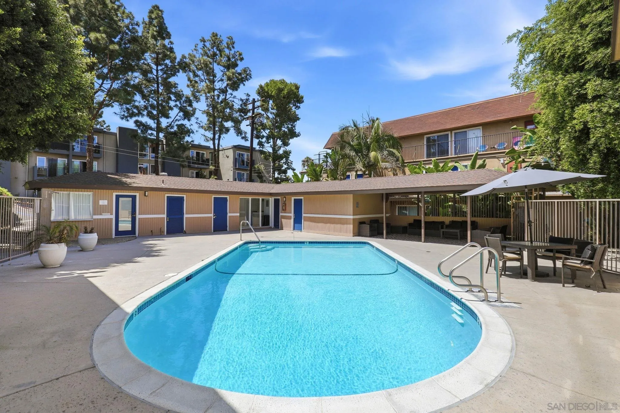 4881 Rolando Court San Diego, CA 92115 - Photo 3 of 16