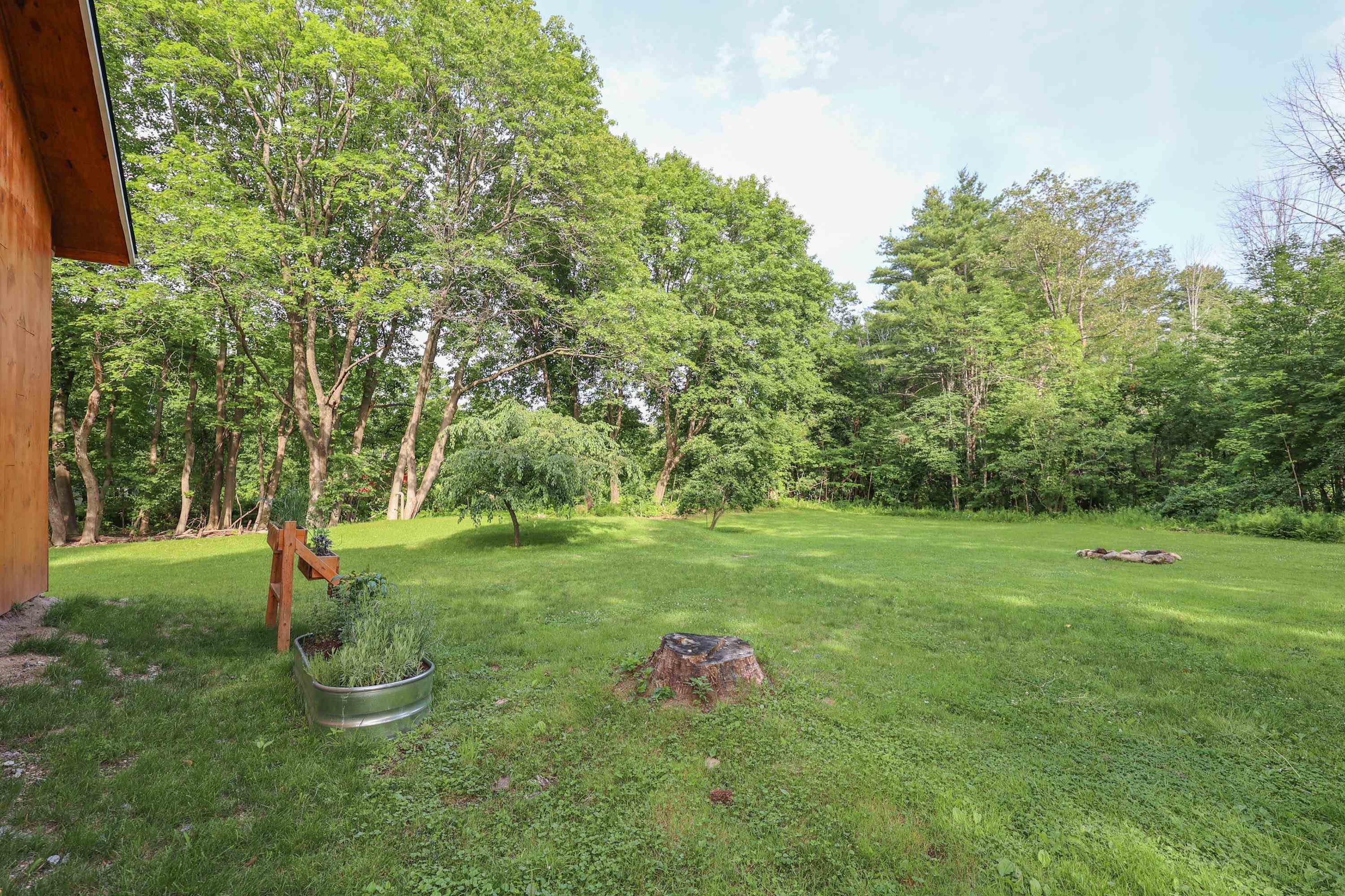 1279 Hopkinton Road Hopkinton, NH 03229 - Photo 29 of 40