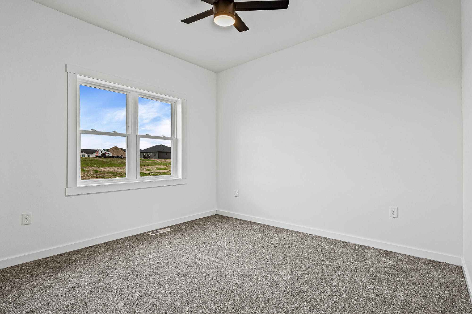 652 Boone Lane Holmen, WI 54636 - Photo 14 of 23 Bedroom 3
